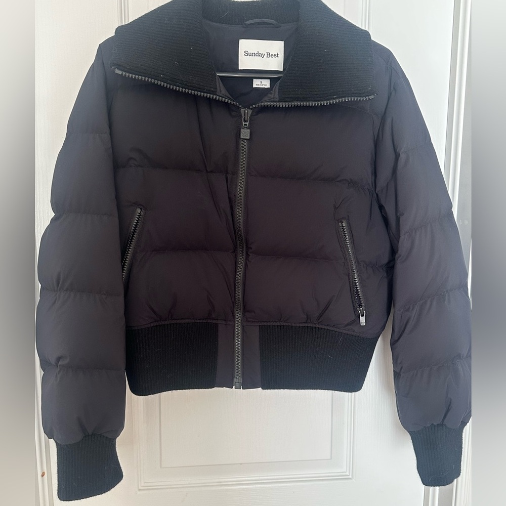 Aritzia Sunday Best Black puffer
